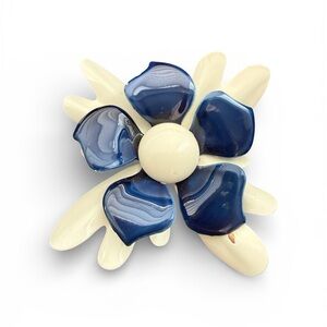 Vintage 60’s/ 70’s enamel and metal flower power navy Blue and Cream brooch